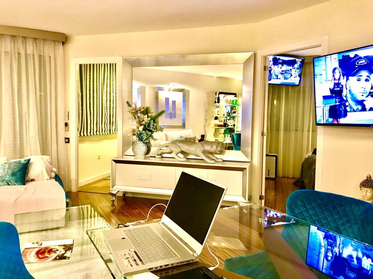 Luxury Apartament In Marina Benalmádena Buitenkant foto